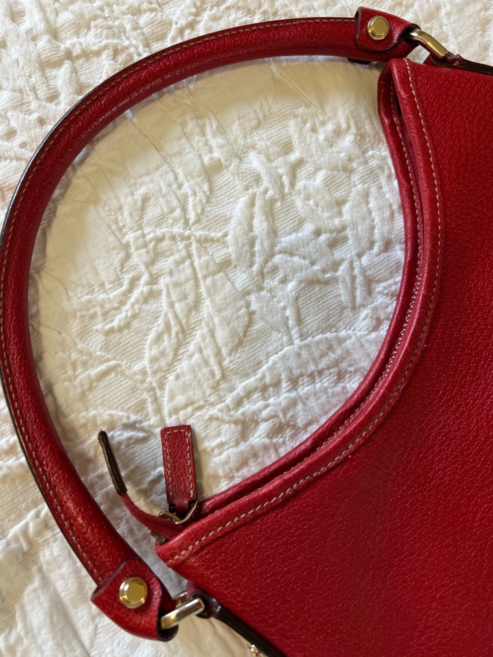 Gucci Abbey Shoulder Bag with Gold Hardware - Picture 13 of 17